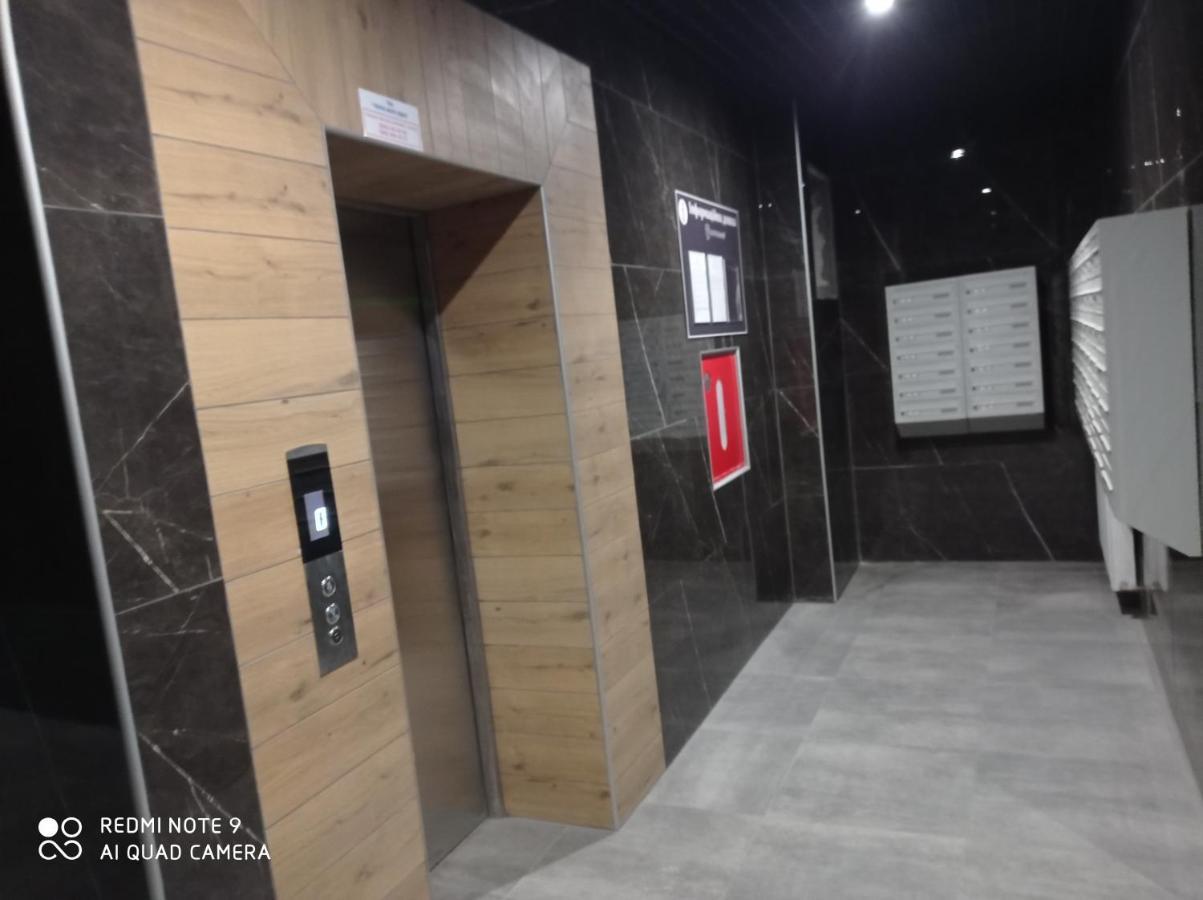 Lux Apartment & Центр,Жк Театральний Rivne Esterno foto