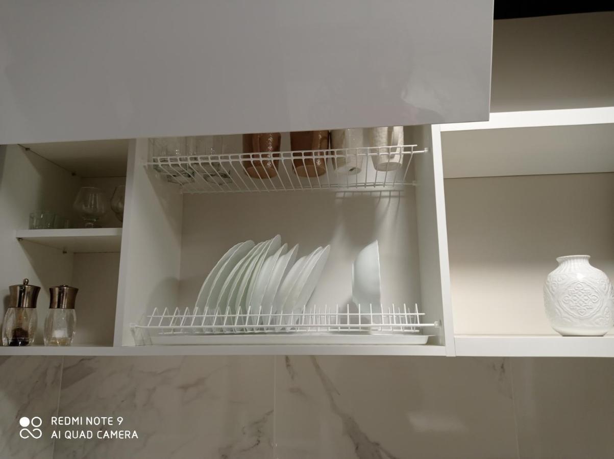 Lux Apartment & Центр,Жк Театральний Rivne Esterno foto