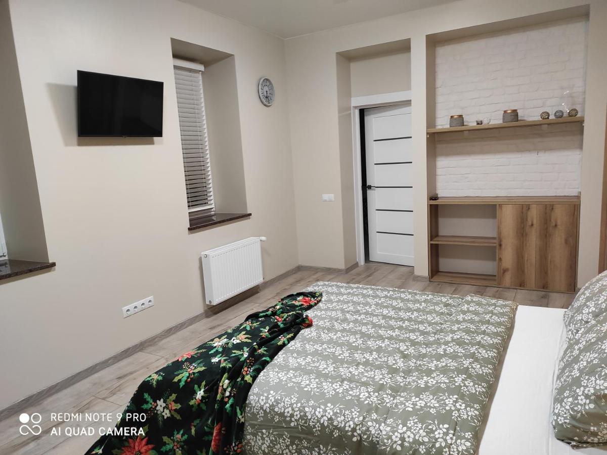 Lux Apartment & Центр,Жк Театральний Rivne Esterno foto