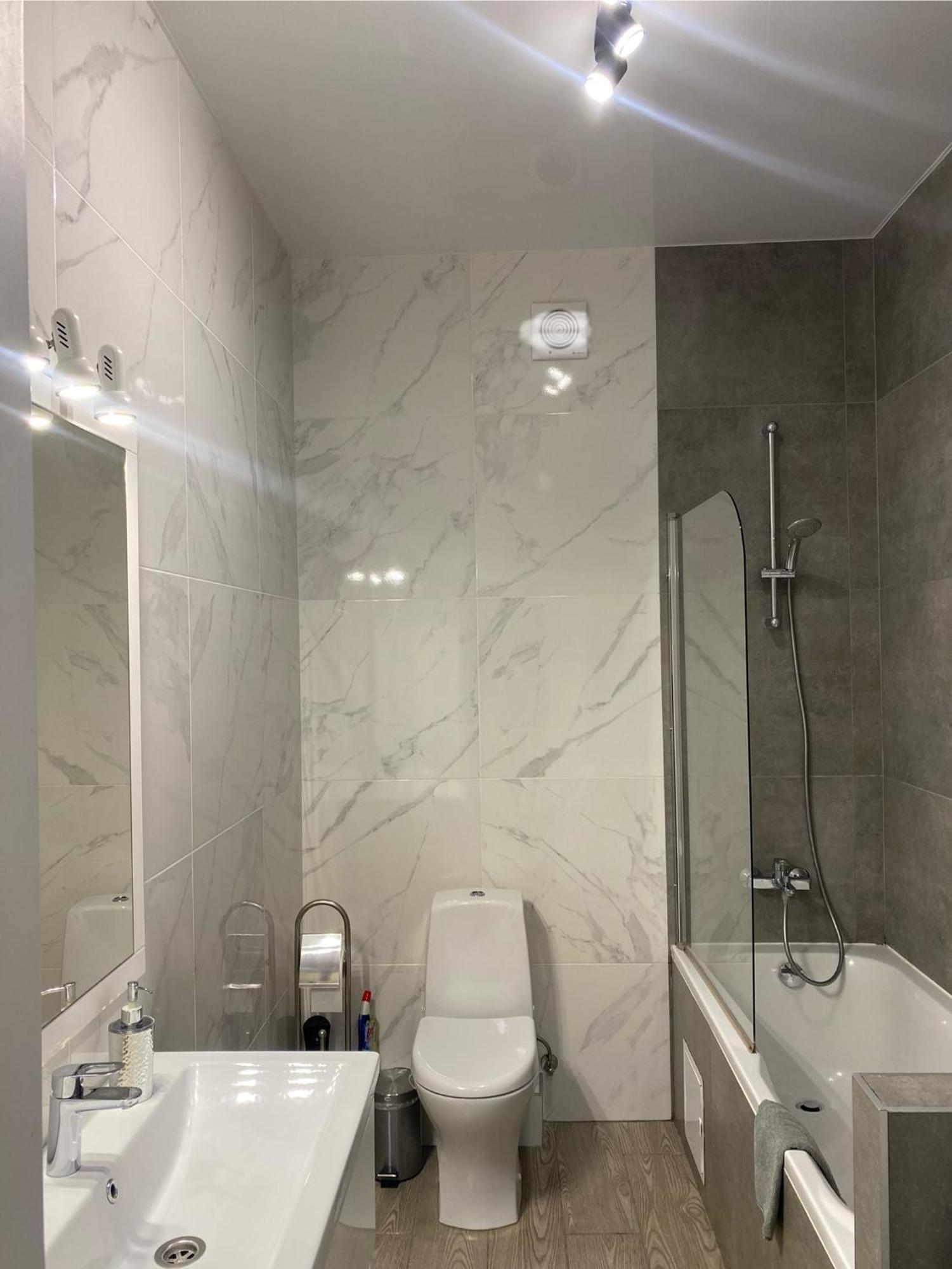 Lux Apartment & Центр,Жк Театральний Rivne Esterno foto