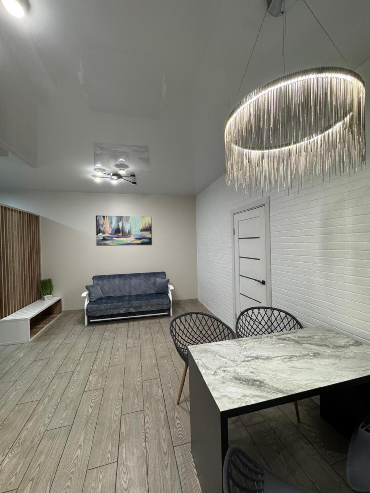 Lux Apartment & Центр,Жк Театральний Rivne Esterno foto