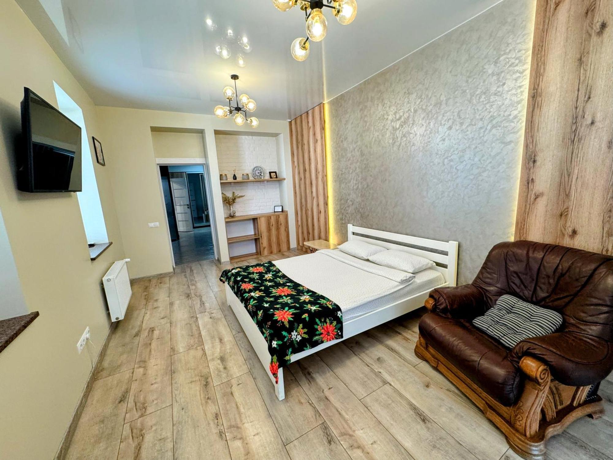 Lux Apartment & Центр,Жк Театральний Rivne Esterno foto